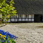 Σπίτι διακοπών Half-timbered Farm With Sea View At Kalovig Rodskov