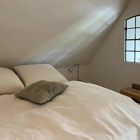 Hébergement de vacances Half-timbered Farm With Sea View At Kalovig *