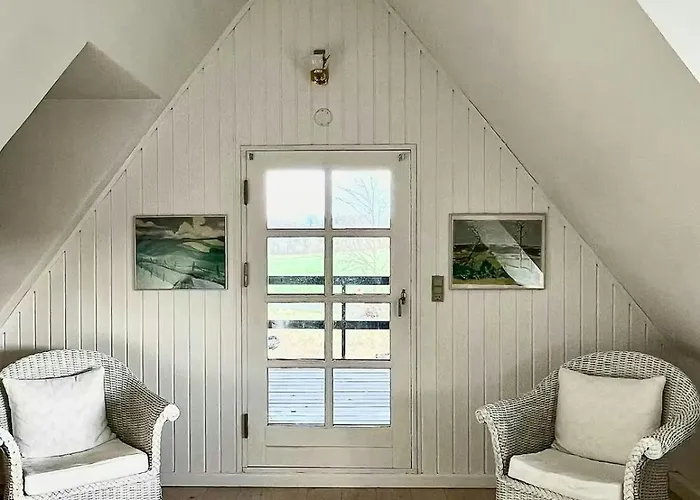 Half-timbered Farm With Sea View At Kalovig Hébergement de vacances *